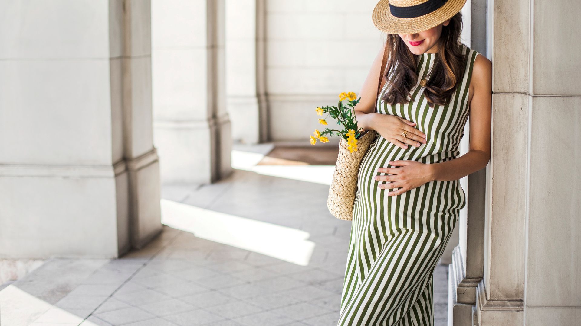 Looking gorgeous during pregnancy - tips for a comfortable & stylish summer wardrobe