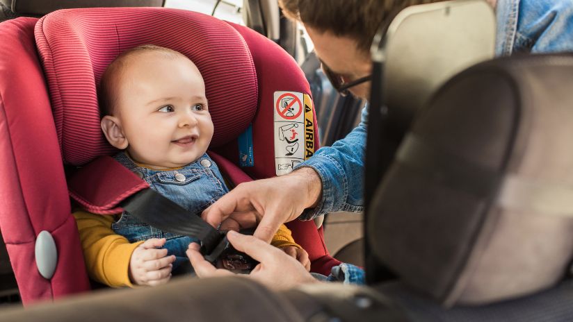 Så väljer du rätt bilbarnstol för ditt barns ålder