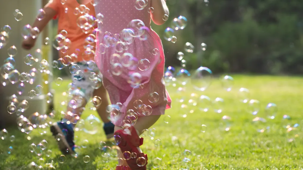 10 ideas de actividades al aire libre para bebés y niños pequeños en primavera