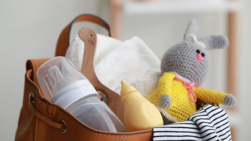 Diaper bag essentials – what to pack