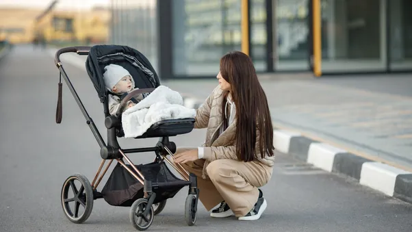 Parhaat lastenvaunut 2025 – Täydellinen opas vanhemmille